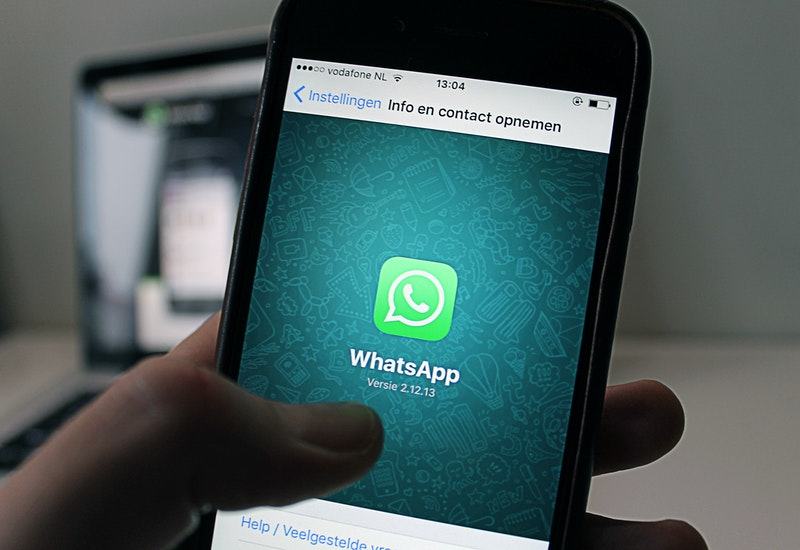 4 Passos: Como pedir o numero do WhatsApp dela 4 Passos: Como pedir o numero do WhatsApp dela