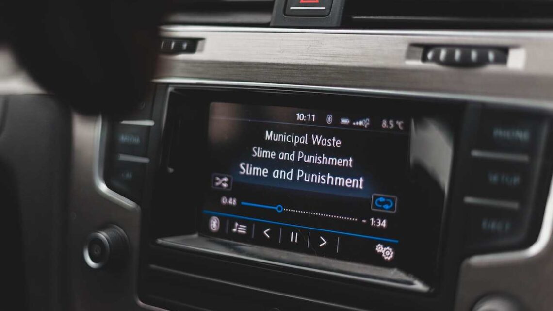 Vale a pena colocar central multimídia no carro? Vale a pena colocar central multimídia no carro?